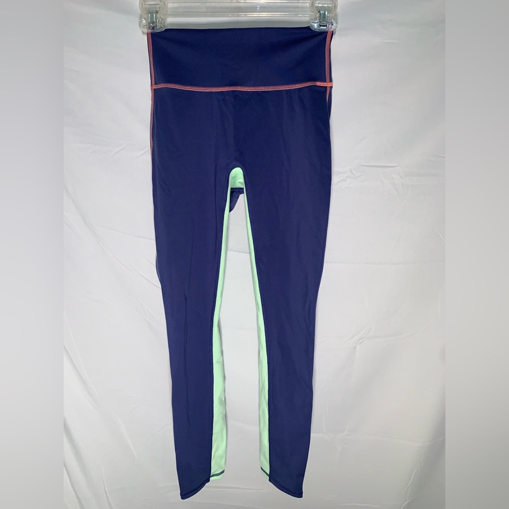NWT Fabletics Navy XXS High Waisted Motion365 7/8 Leggings